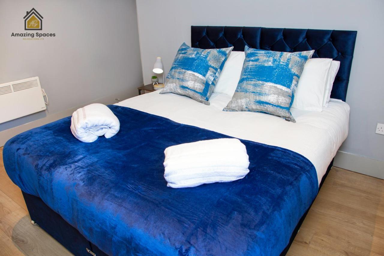 City Centre 2 Bed Flat Sleeps 3 For Work And Leisure With Free Wifi By Amazing Spaces Relocations Ltd Warrington Extérieur photo