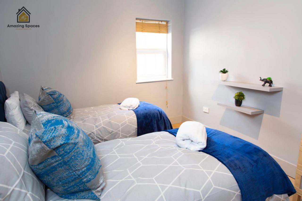 City Centre 2 Bed Flat Sleeps 3 For Work And Leisure With Free Wifi By Amazing Spaces Relocations Ltd Warrington Extérieur photo