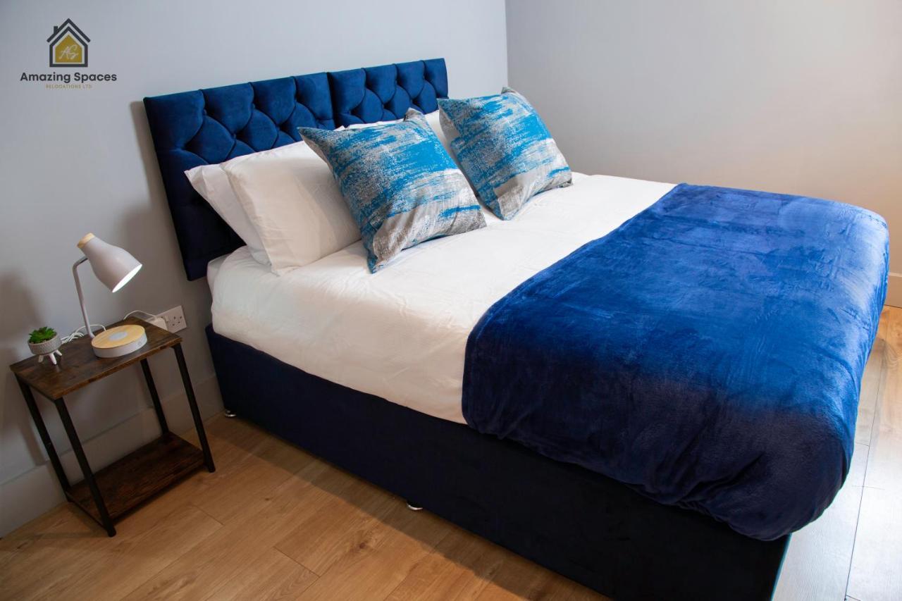 City Centre 2 Bed Flat Sleeps 3 For Work And Leisure With Free Wifi By Amazing Spaces Relocations Ltd Warrington Extérieur photo